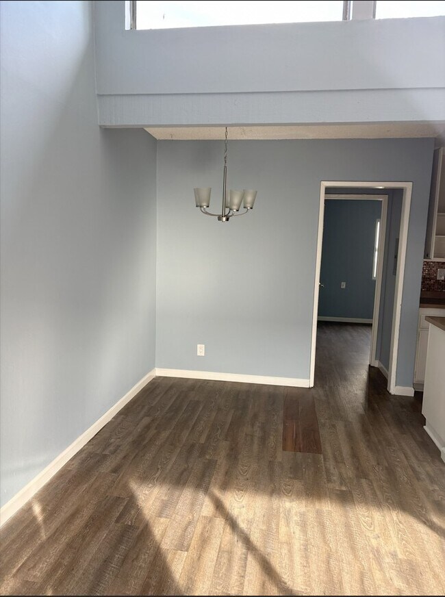 Foto del edificio - 15843 Saticoy St