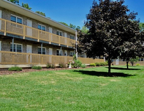 Building Photo - 907 W Aaron Dr