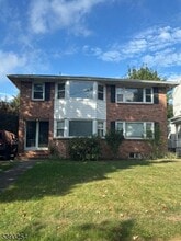 Building Photo - 130 Arlington Ave