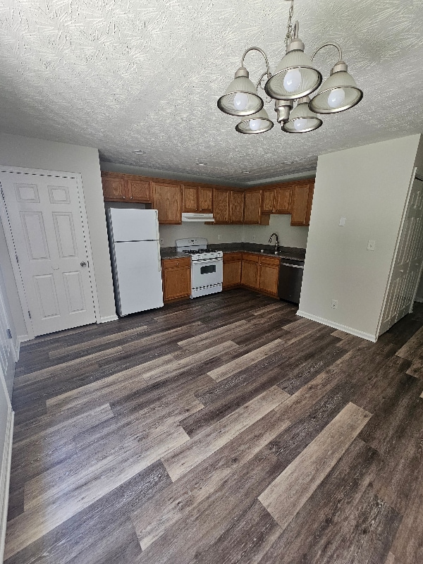 Building Photo - 4446 Township Dr