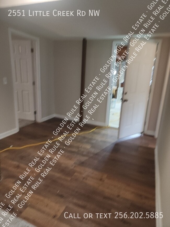 Foto del edificio - 2551 Little Creek Rd NW