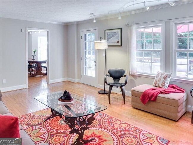 Foto del edificio - 5216 Willow Point Pkwy