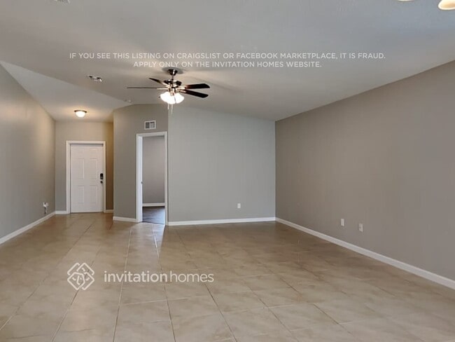 Foto del edificio - 886 SW Del Rio Blvd