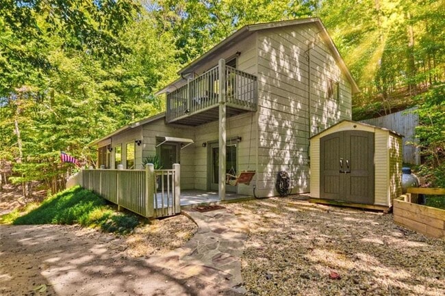 Building Photo - 223 Mango Cir