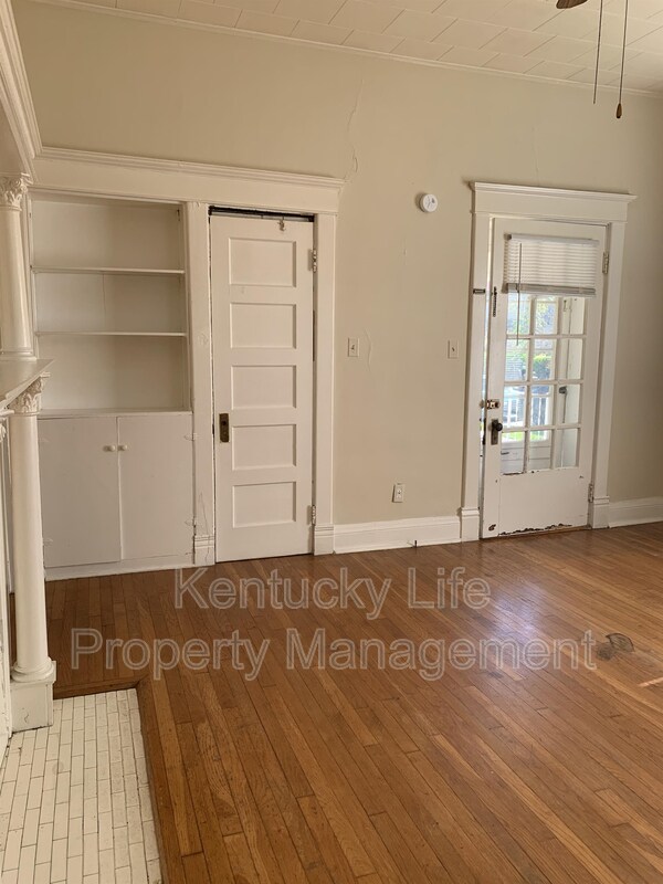Building Photo - 213 W Hickman St