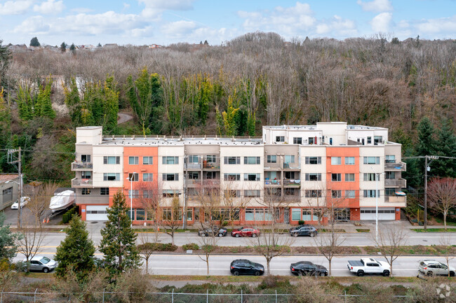 Building Photo - Verge Condos