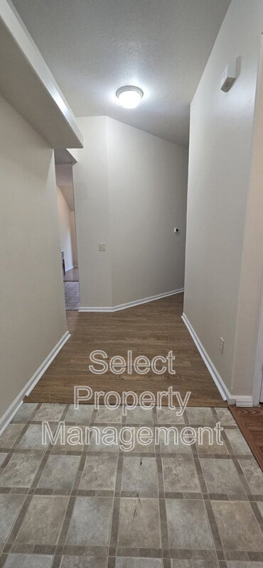 Building Photo - 2515 Grassy Creek Run