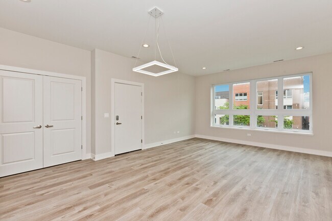 Foto del edificio - 2731 N Ashland Ave