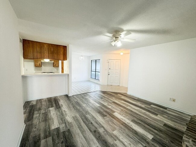 Foto del edificio - 109 Waterford Dr