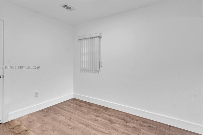 Building Photo - 2636 SW 29th Ct