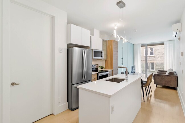 Photo du bâtiment - 1265 Rue Saint-André