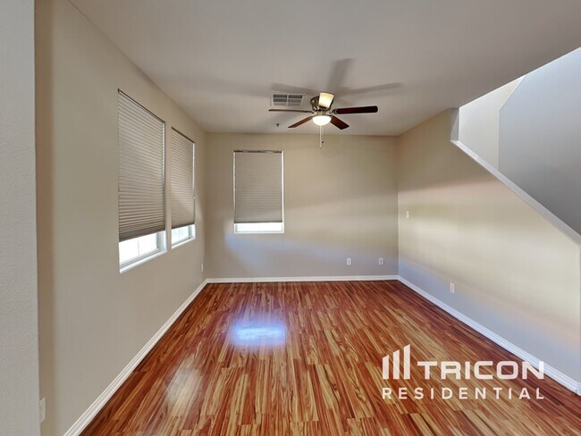 Foto del edificio - 720 Point Bluff St