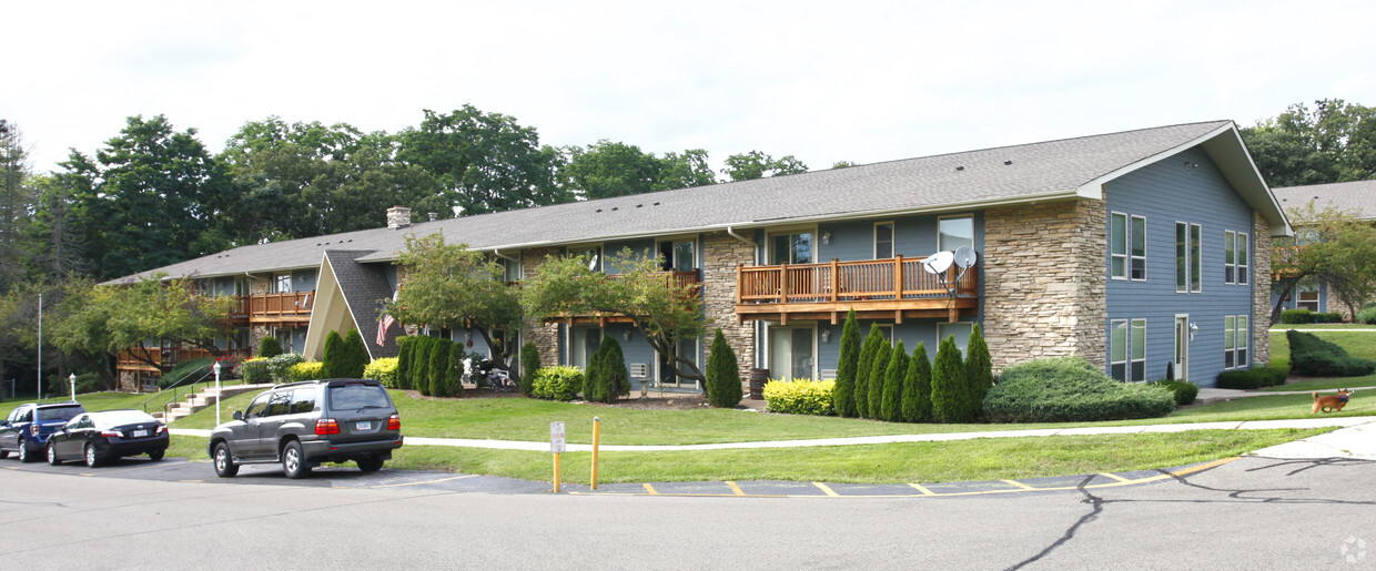 Primary Photo - 300 Opatrny Dr
