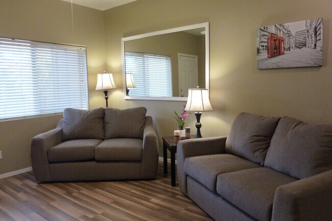 Living Room - 510 W University Dr
