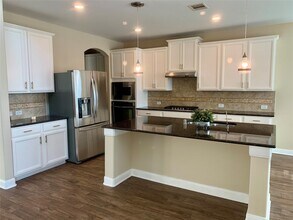 Building Photo - 3614 Bonnie Bend Dr