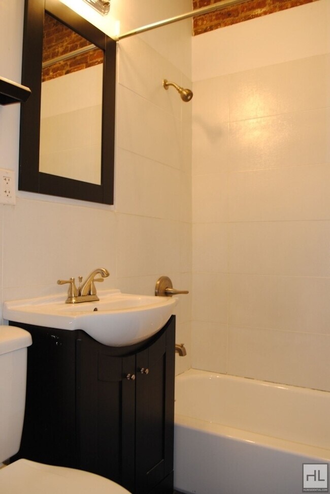 Foto del edificio - BEDFORD AVENUE / Studio / Crown Heights