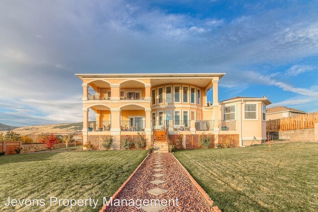 Foto del edificio - 5 br, 3 bath House - 704 N 54th St