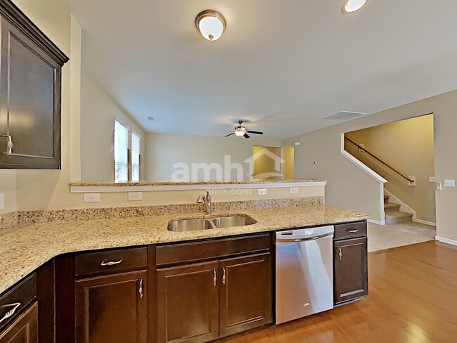 Building Photo - 207 S Dunnwood Ln