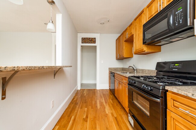 Foto del edificio - 286 Chestnut Hill Ave