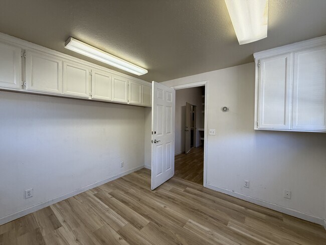 Foto del edificio - 1331 W 8th Ave