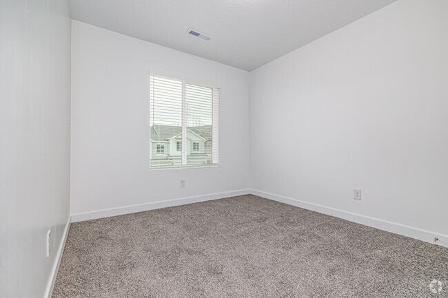 3BR, 2.5BA - 2,300SF - 3rd Bedroom - Hidden Hollow Townhomes