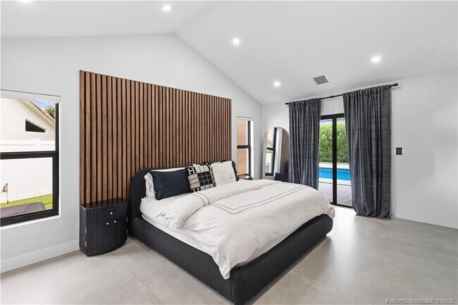 Foto del edificio - 5143 Deerhurst Crescent Cir