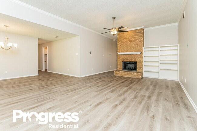 Building Photo - 1025 Meadow Creek Dr