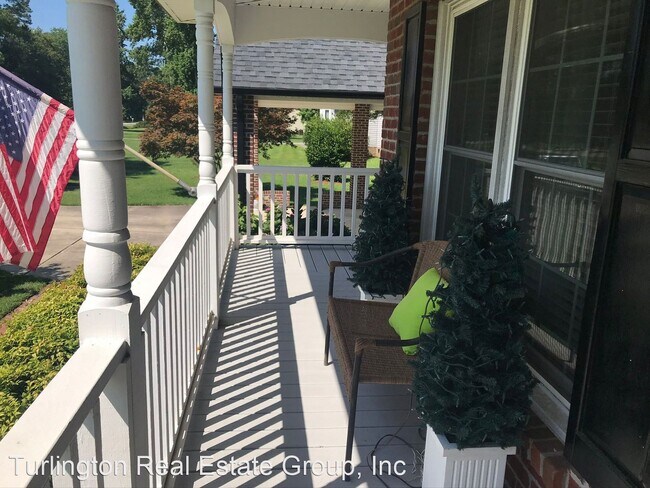 Foto del edificio - 3 br, 2 bath House - 165 Devin Drive