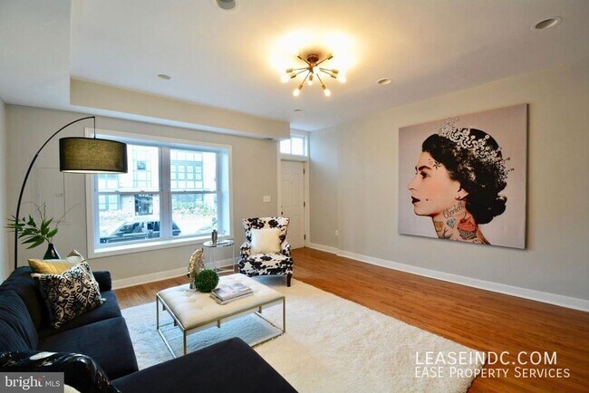 Photo - 633 14th St NE Apartment