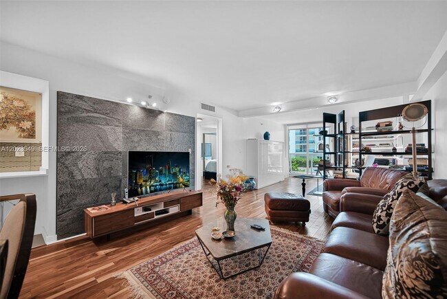 Foto del edificio - 2401 Collins Ave