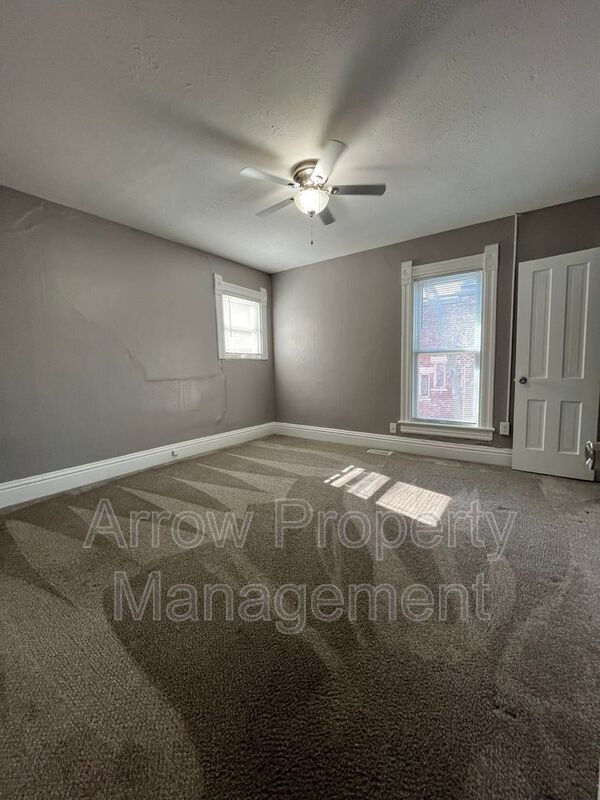 Foto del edificio - 445 N 25th St