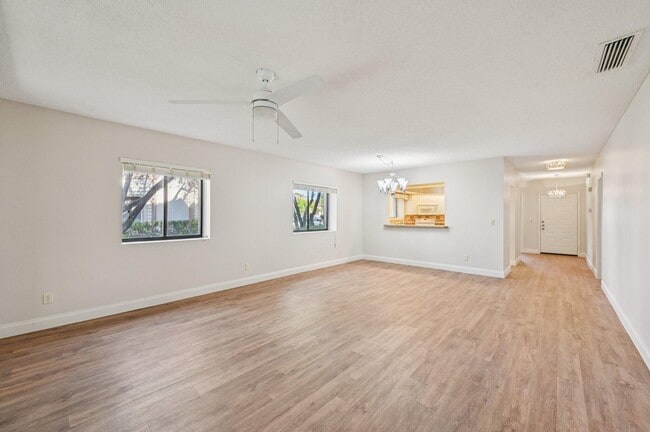 Building Photo - 1103 Duncan Cir