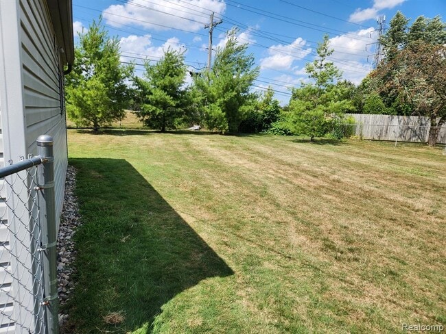 Building Photo - 30569 Westmore Dr