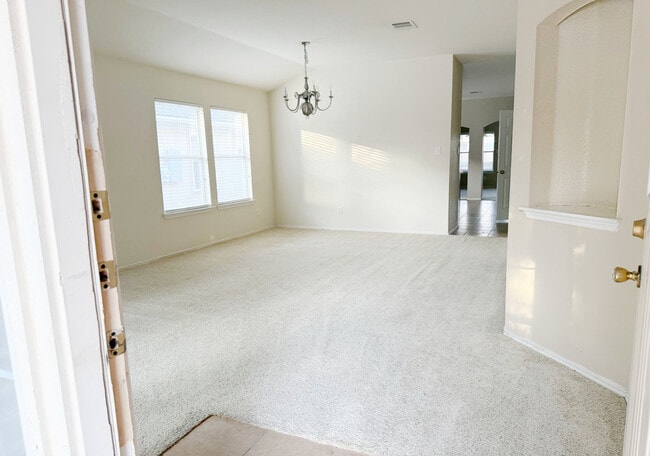 Foto del edificio - 4603 Causeway Ct