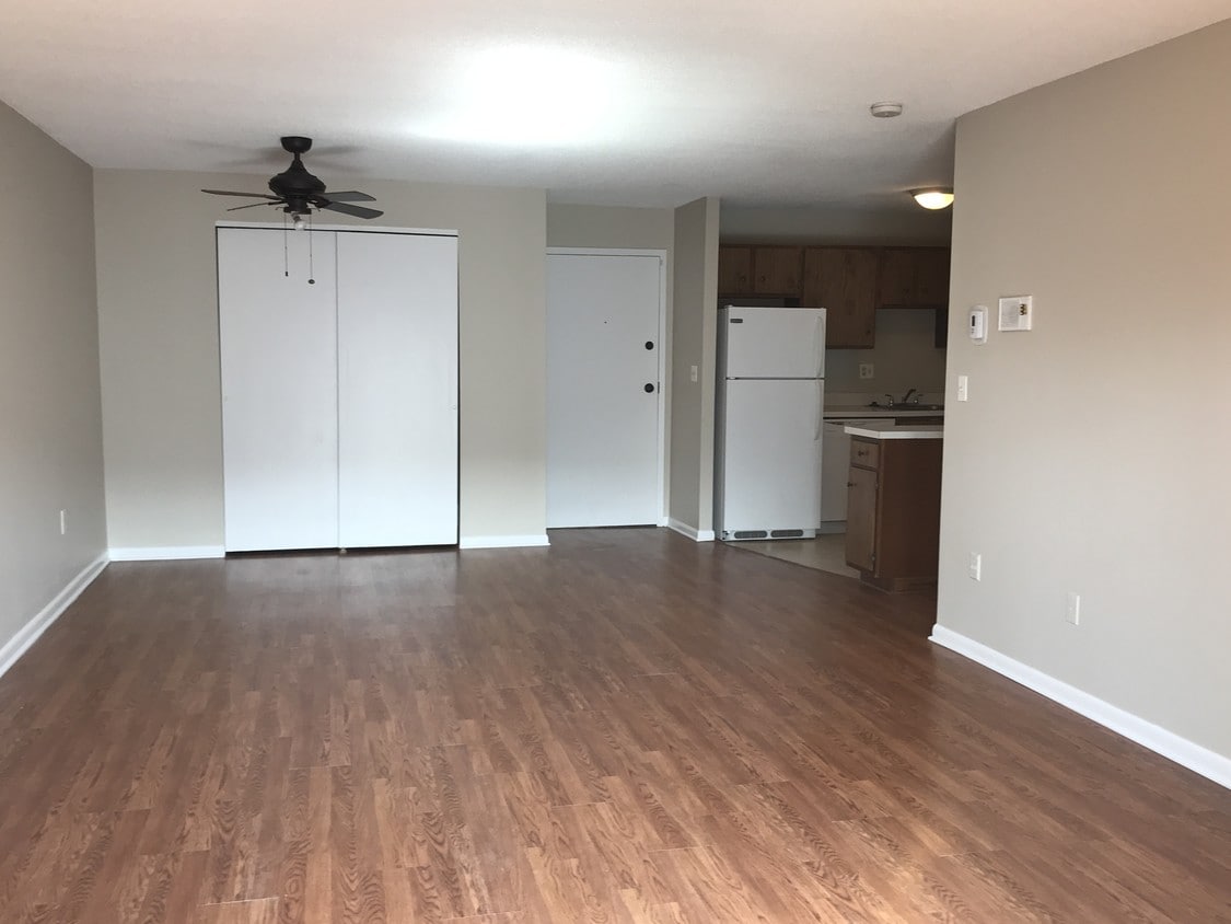 1221 Harbor View Dr, Rocky Hill, CT 06067 Condo for Rent in Rocky