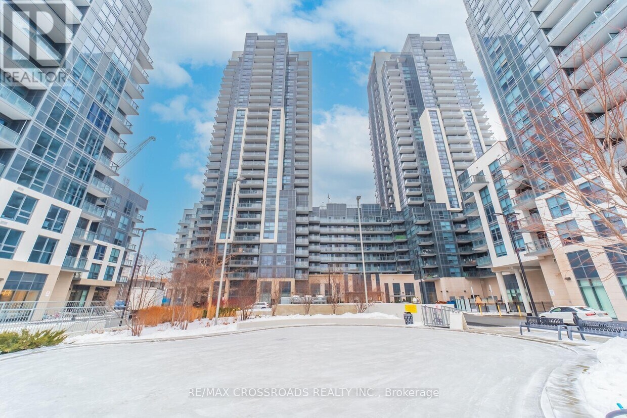 Photo principale - 20-1920 Meadowglen Pl