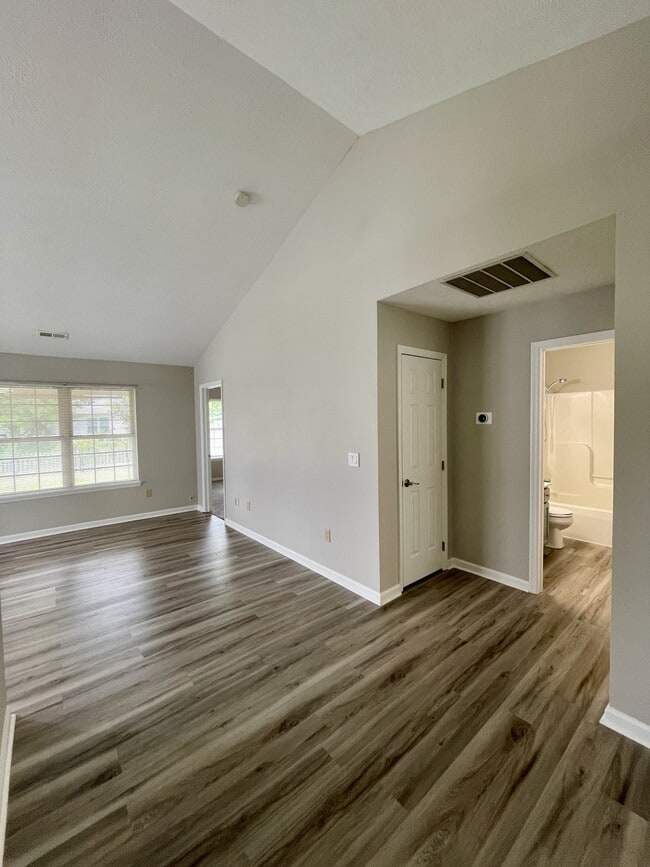 Building Photo - 114 Warner Dr