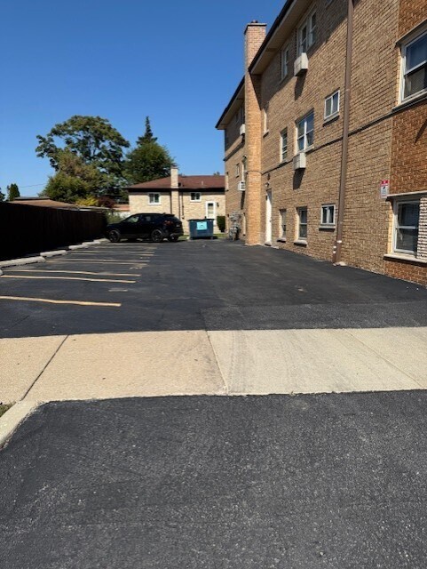 Foto del edificio - 13512 Chatham St