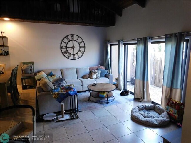 Foto del edificio - 2156 SW 82nd Ave