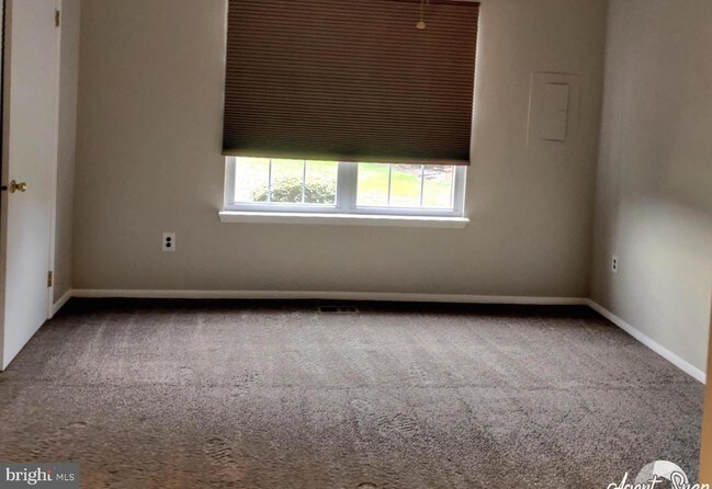 Foto del edificio - 3 Allison Pl