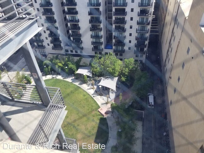 Foto del edificio - 1 br, 1 bath House - 460 S Spring Street #...