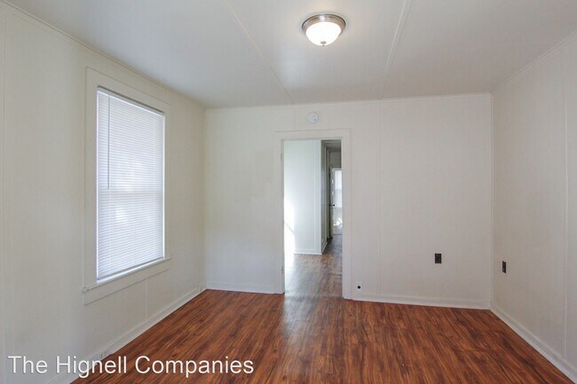 Building Photo - 1 br, 1 bath House - 2350 Butte St.