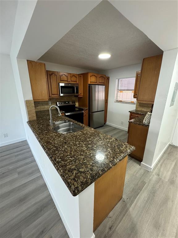 Foto del edificio - 2820 Riverside Dr