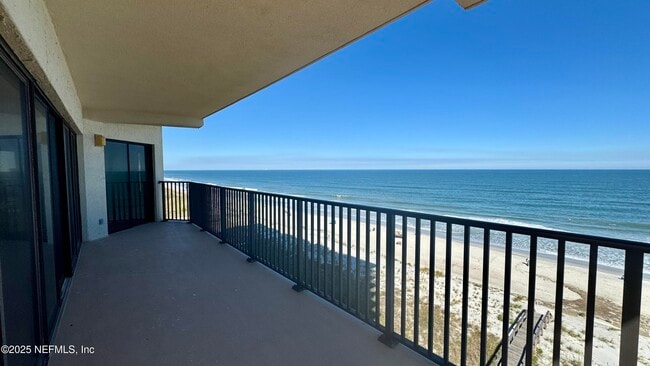 Building Photo - 1901 First St