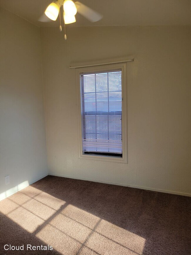 Foto del edificio - 3 br, 1 bath House - 916 EVERGREEN STREET
