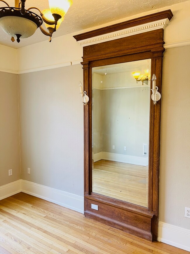 Unique historic details - 1205 Spring St