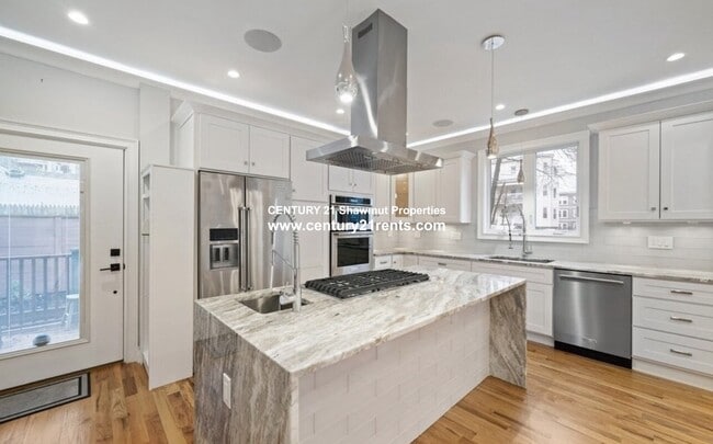 Building Photo - 101 Rosseter St