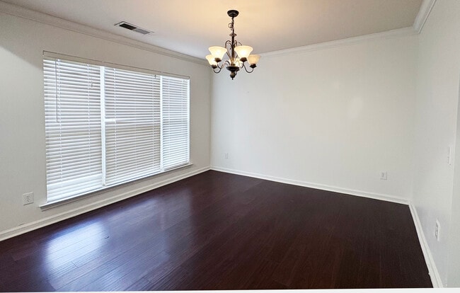Foto del edificio - 6816 Southbrook Dr