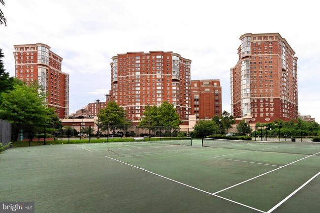 Building Photo - 2151 Jamieson Ave
