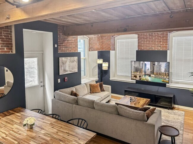 Building Photo - 1141 N 4th St